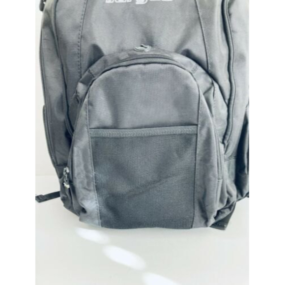 Targus Black Inner And Outer Pockets Buckle Belted Laptop Backpack Case - Picture 2 of 12